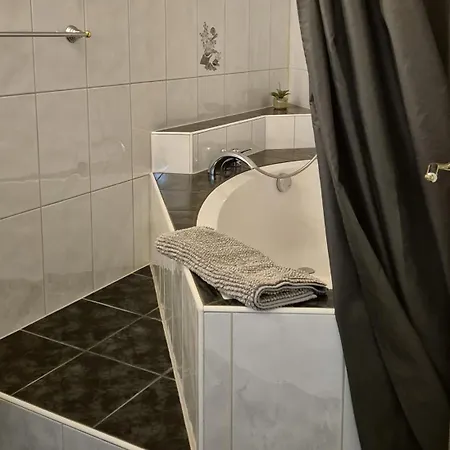 Moderne Gaestesuite